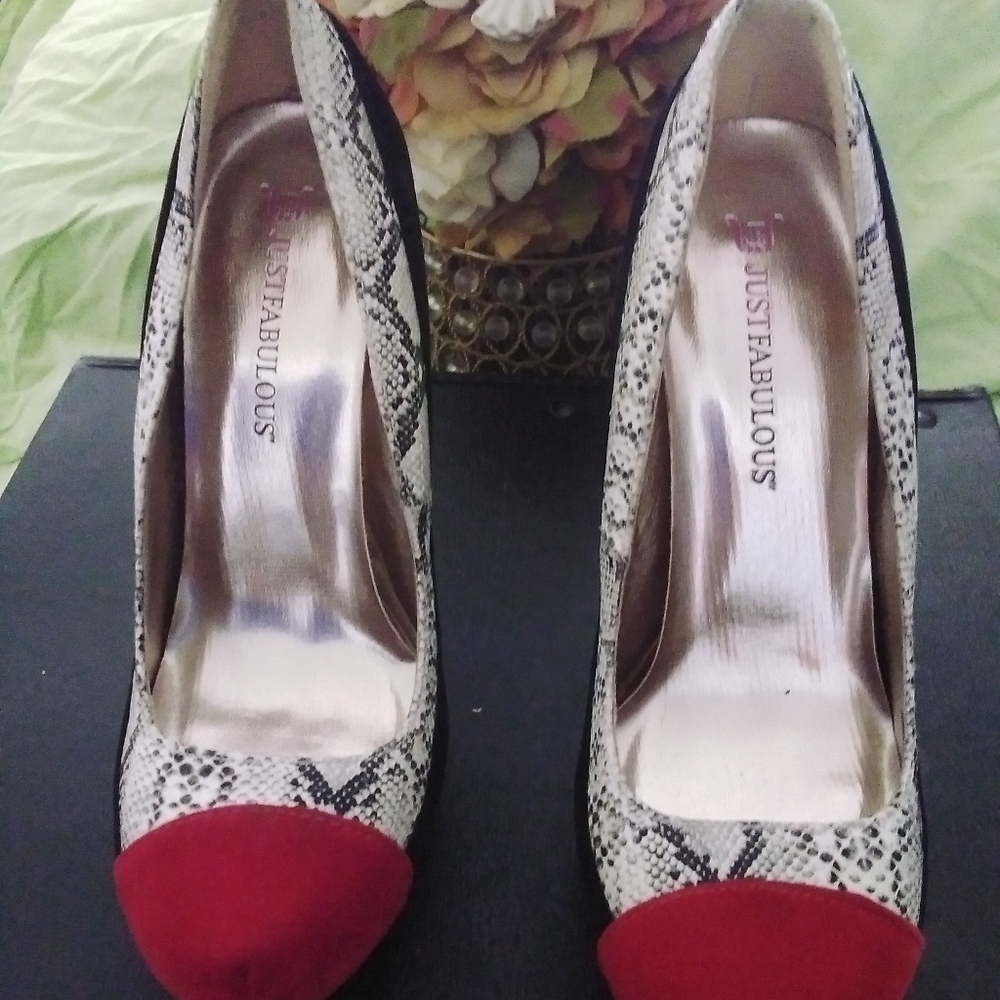 Women's Size 61/2 Just Fabulous Heels